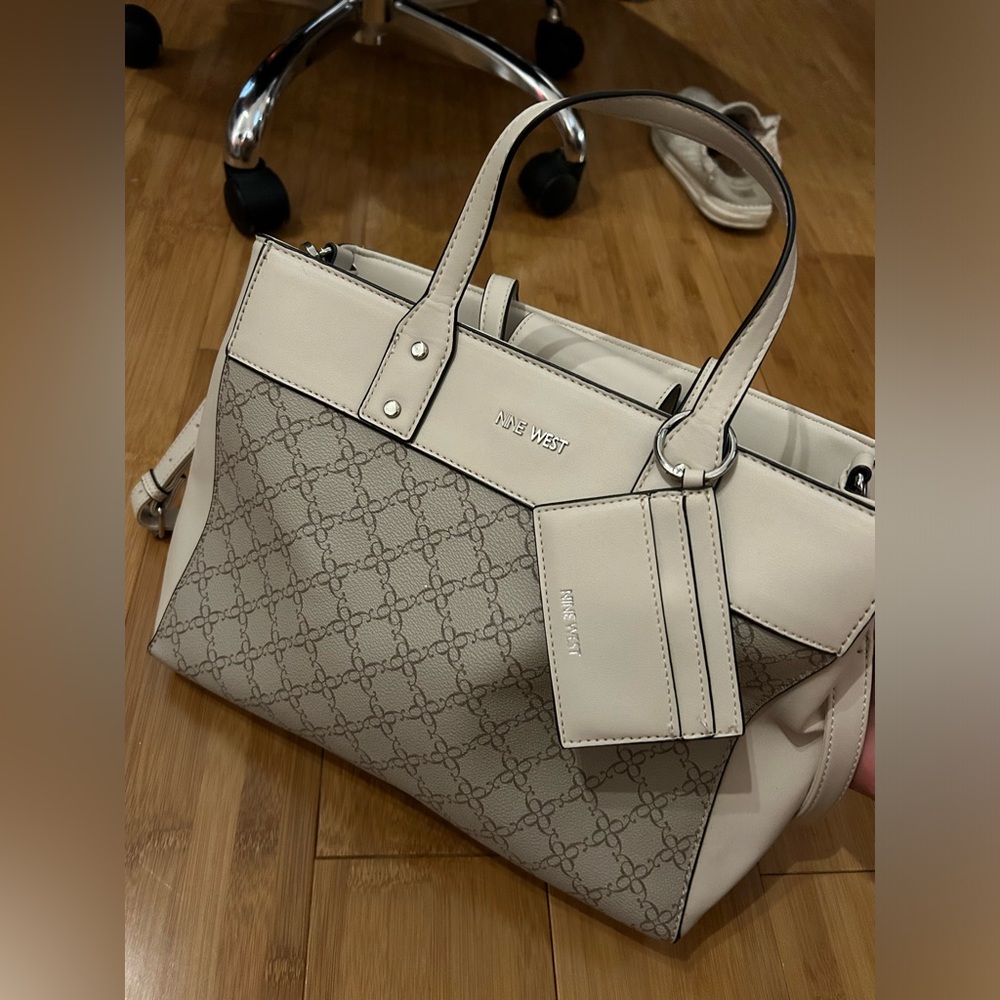 Nine west purse